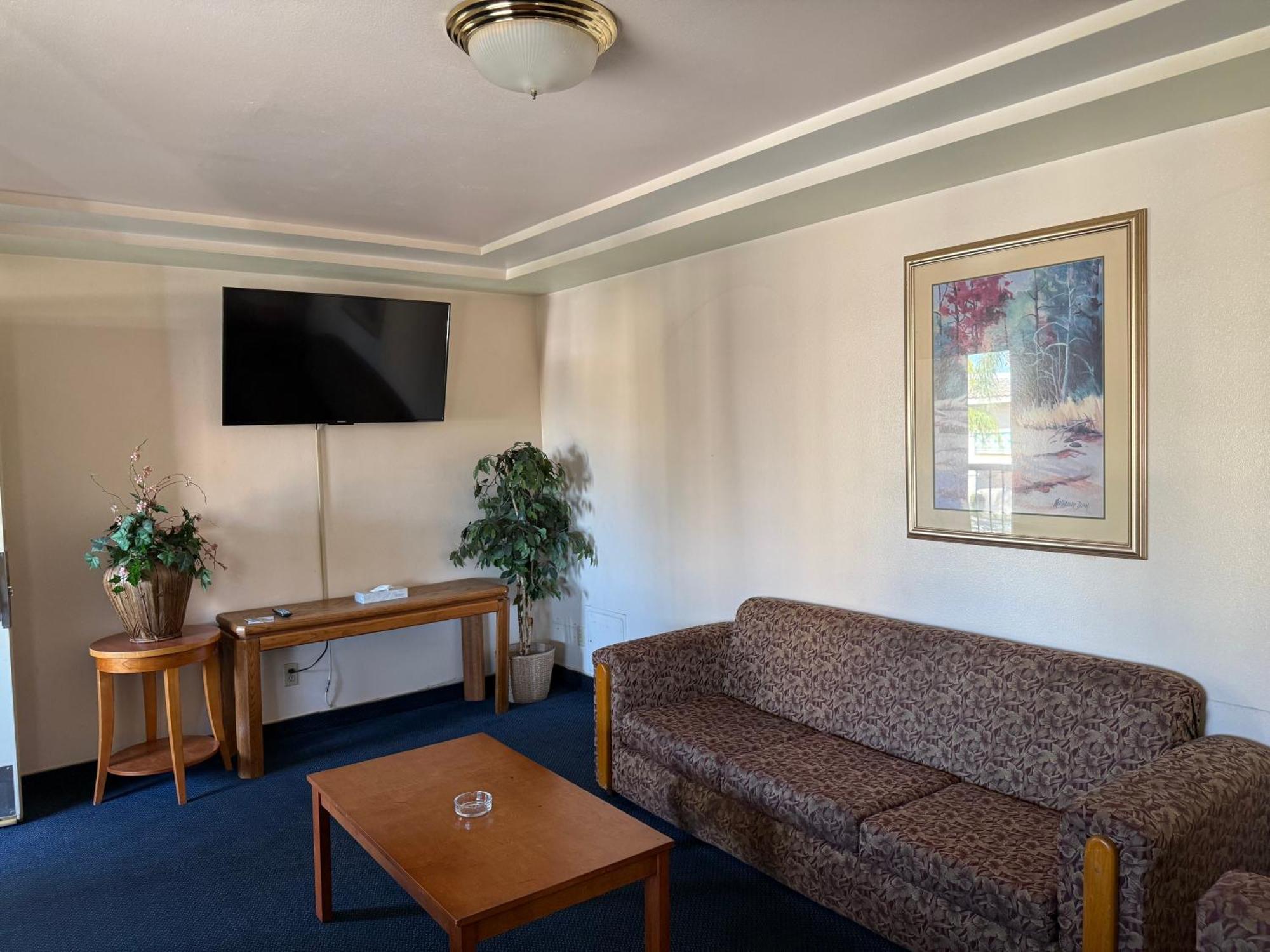 Fiesta Inn Los Angeles - Bell Gardens Bagian luar foto